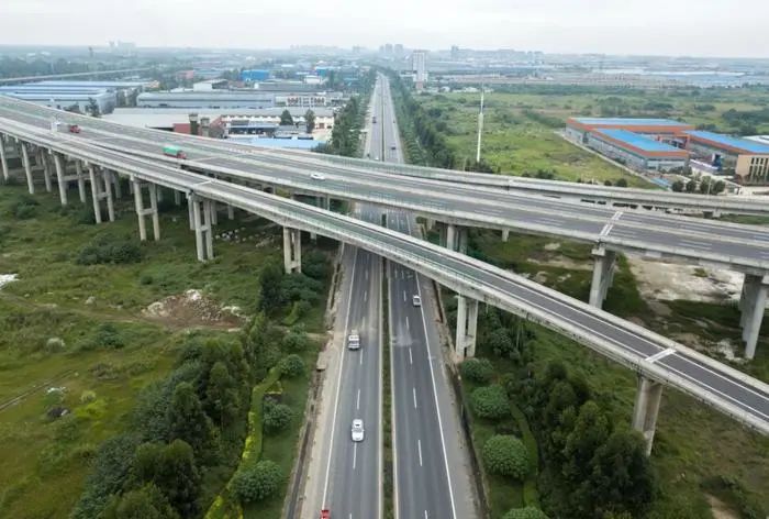 【決戰(zhàn)四季度】舊路煥新顏！這條路預計明年1月完成修復！